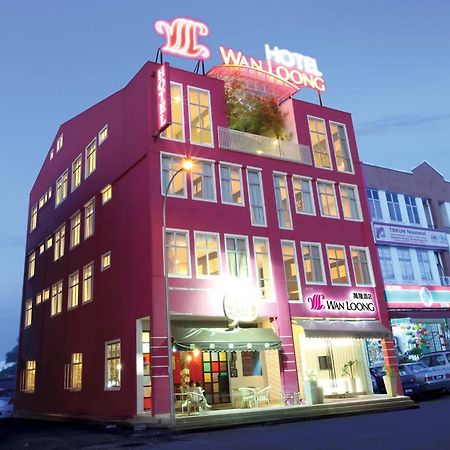 Wan Loong Hotel Pontian Kecil Bagian luar foto