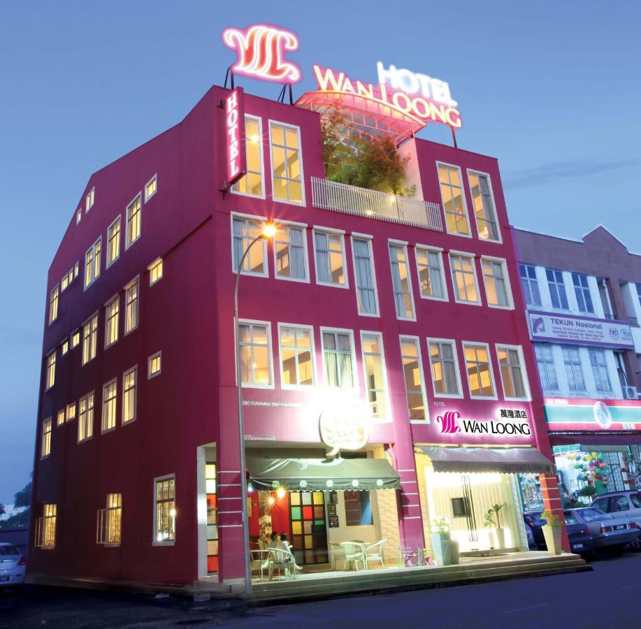 Wan Loong Hotel Pontian Kecil Bagian luar foto